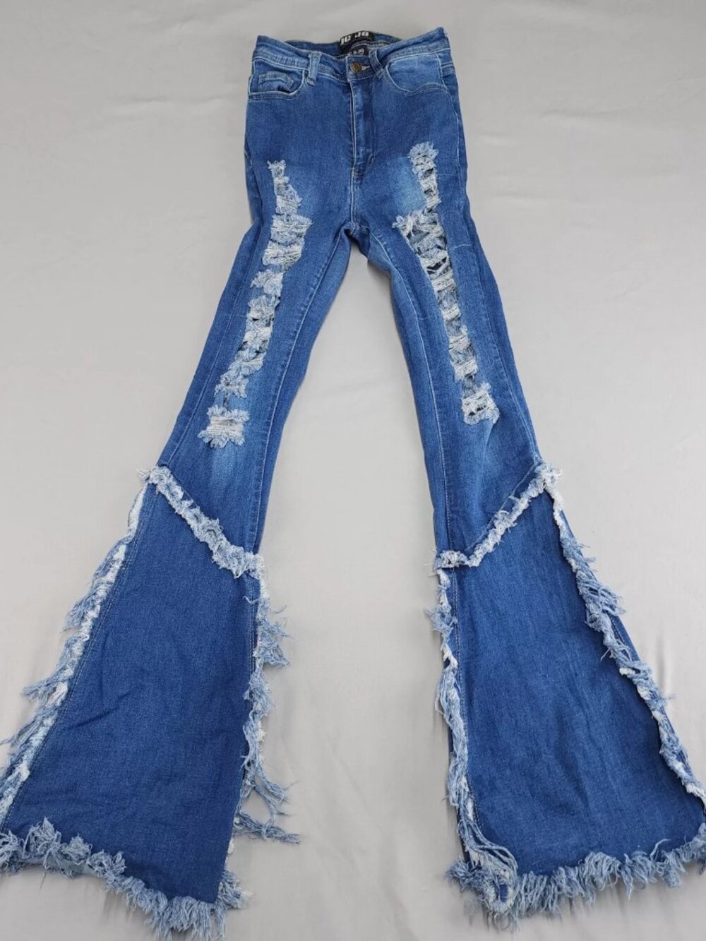 JC & JQ Women's S 22x32 Mid Rise Distressed Ripped Flare Bell Bottom Jeans Blue